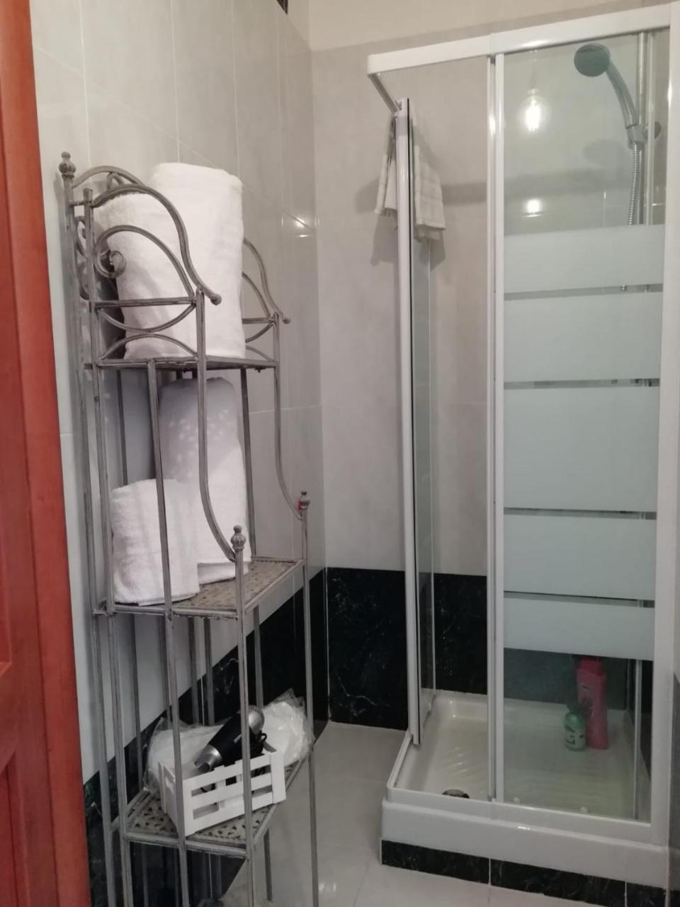 Beti House Heart'S And Roses Rooms Ponte Galeria Esterno foto