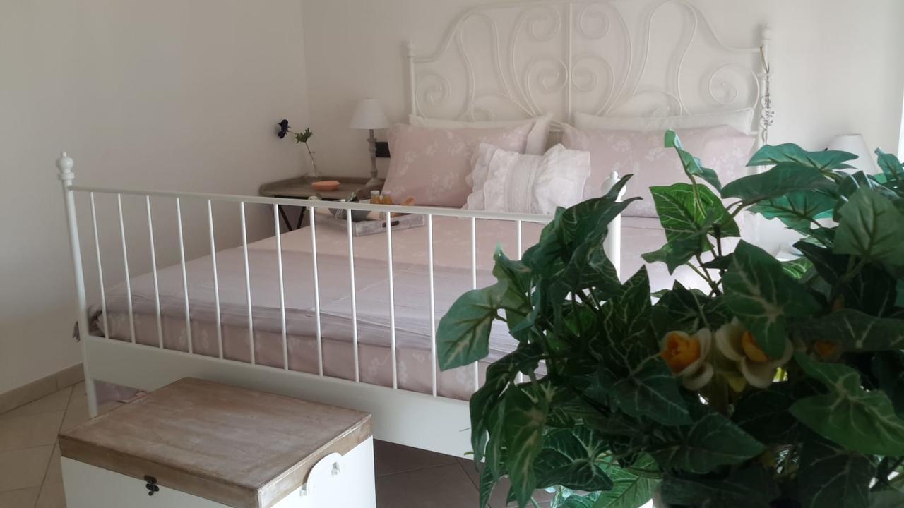 Beti House Heart'S And Roses Rooms Ponte Galeria Esterno foto